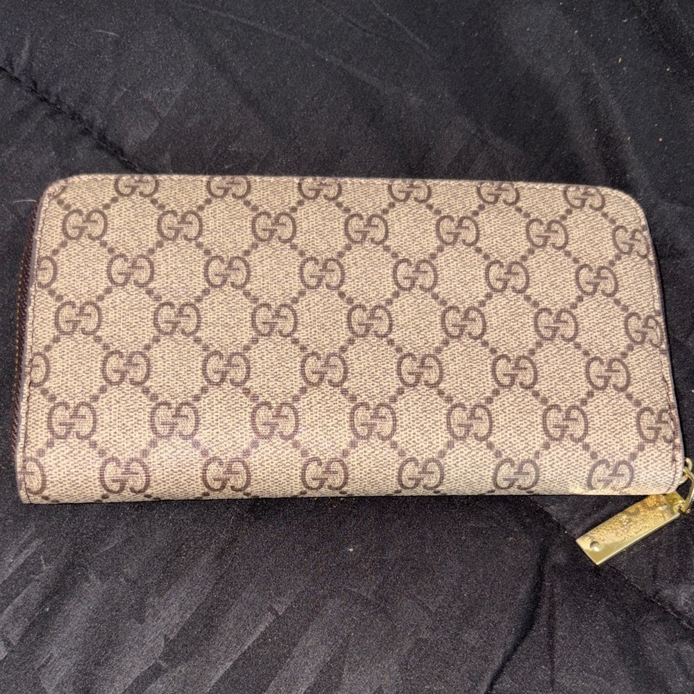 Gucci Tan and Gold Bling Rhinestone Women's Wallet - Picture 2 of 4